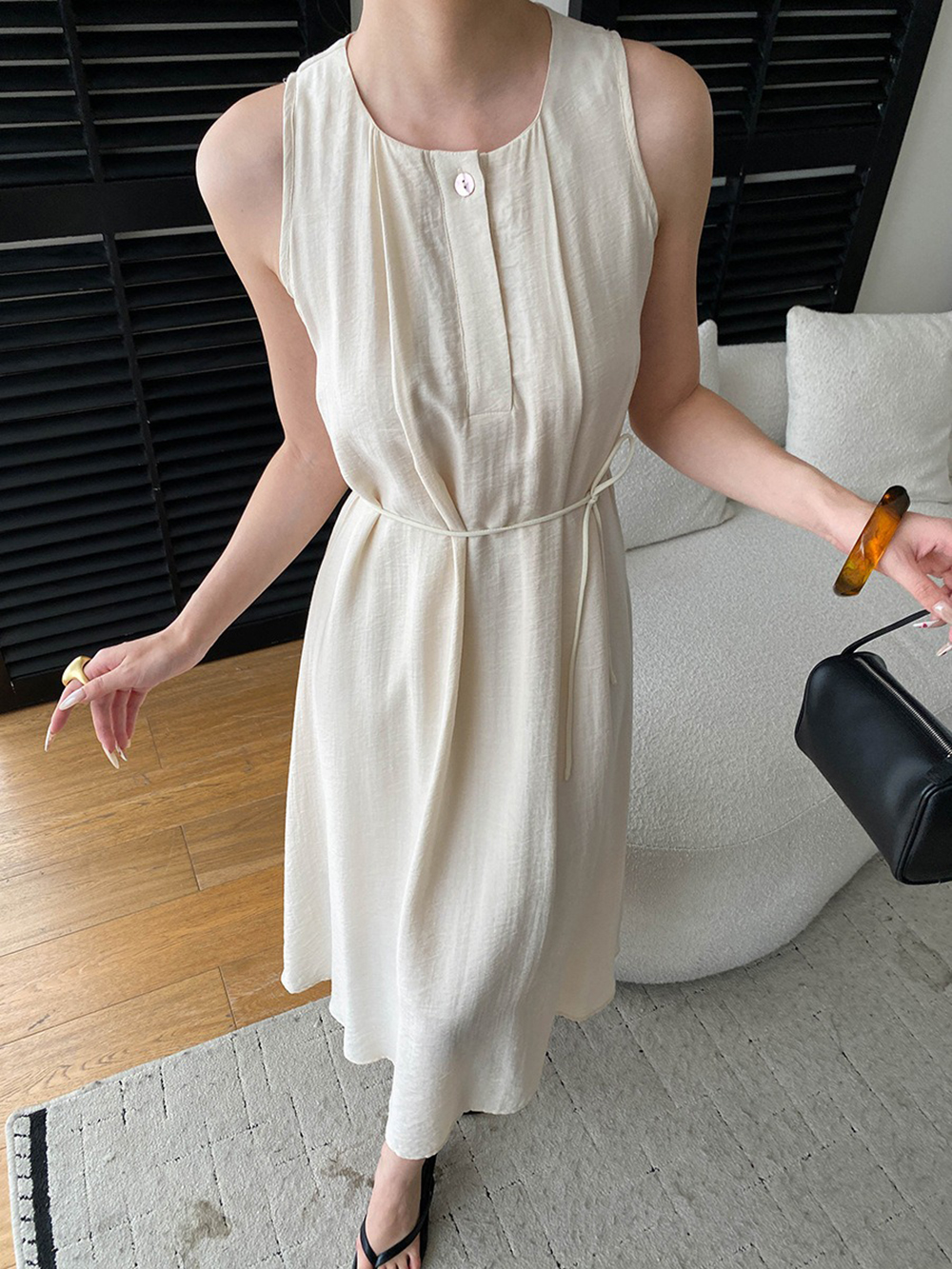 圓領壓褶背心長洋裝,evaviva,4N-ZE09207,圓領壓褶背心長洋裝,領500,999免運
