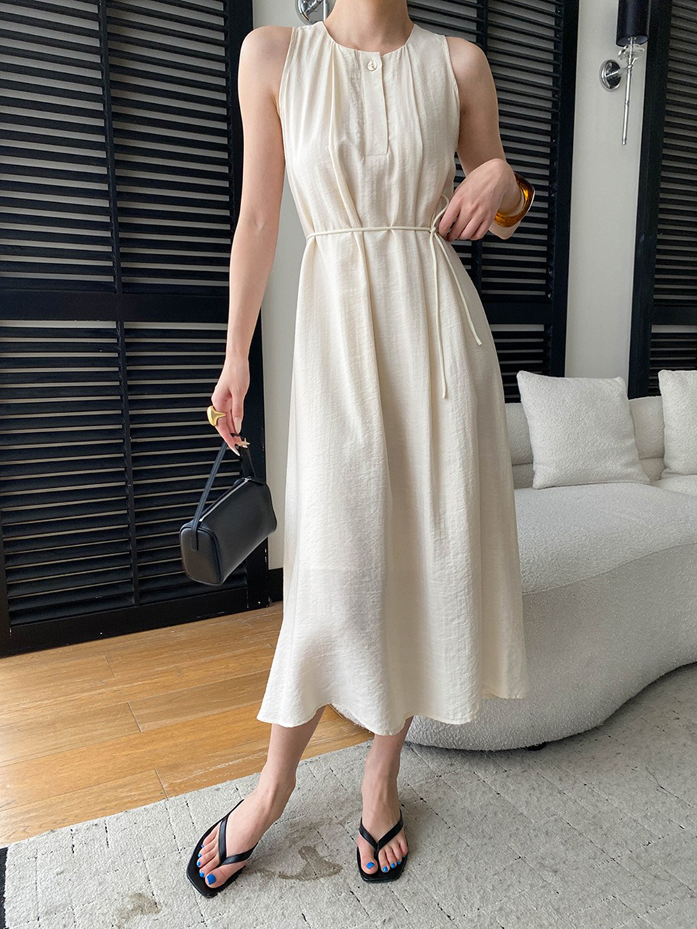 圓領壓褶背心長洋裝,evaviva,4N-ZE09207,圓領壓褶背心長洋裝,領500,999免運