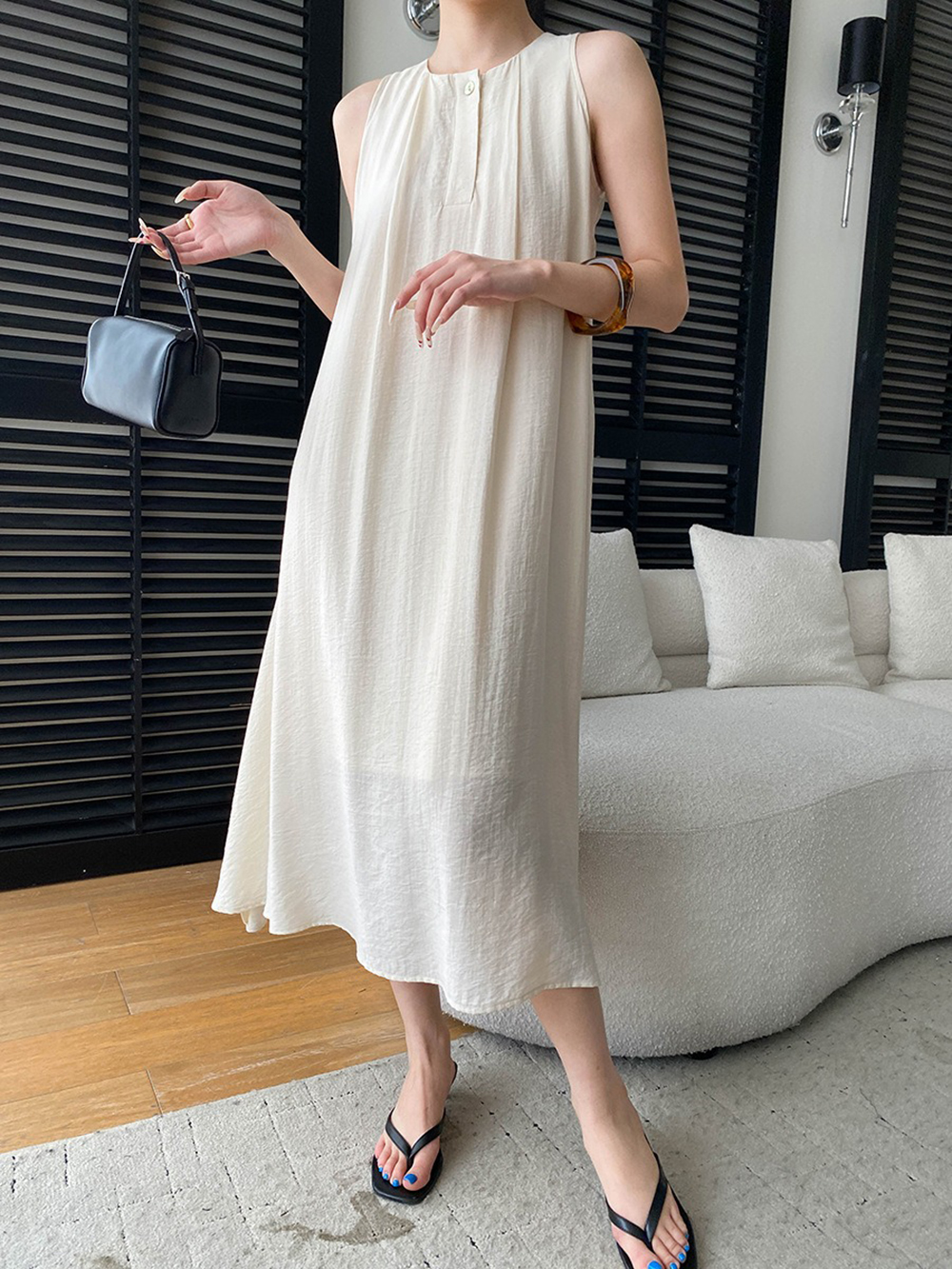 圓領壓褶背心長洋裝,evaviva,4N-ZE09207,圓領壓褶背心長洋裝,領500,999免運