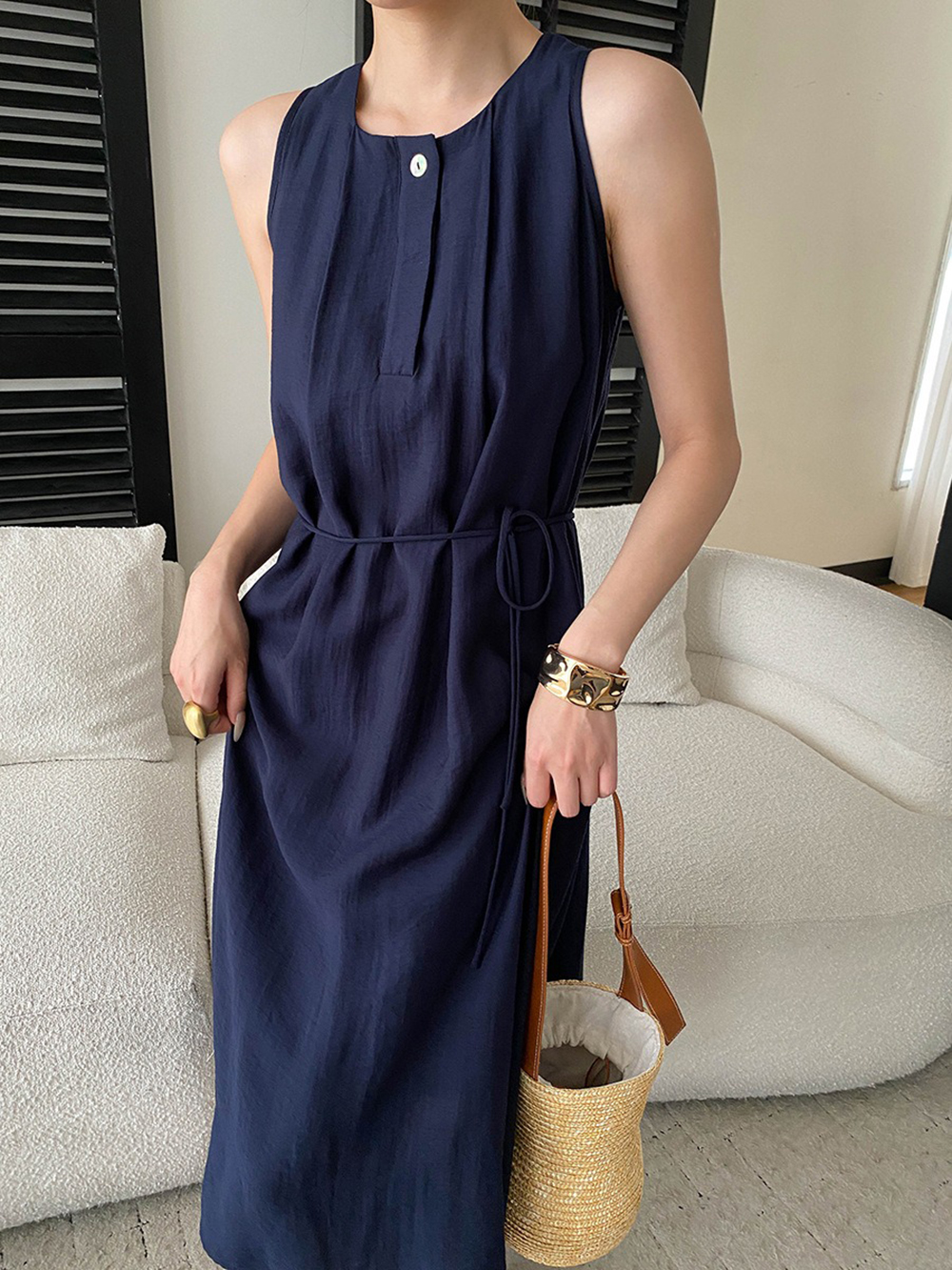 圓領壓褶背心長洋裝,evaviva,4N-ZE09207,圓領壓褶背心長洋裝,領500,999免運