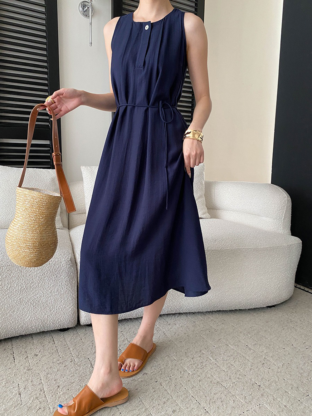 圓領壓褶背心長洋裝,evaviva,4N-ZE09207,圓領壓褶背心長洋裝,領500,999免運