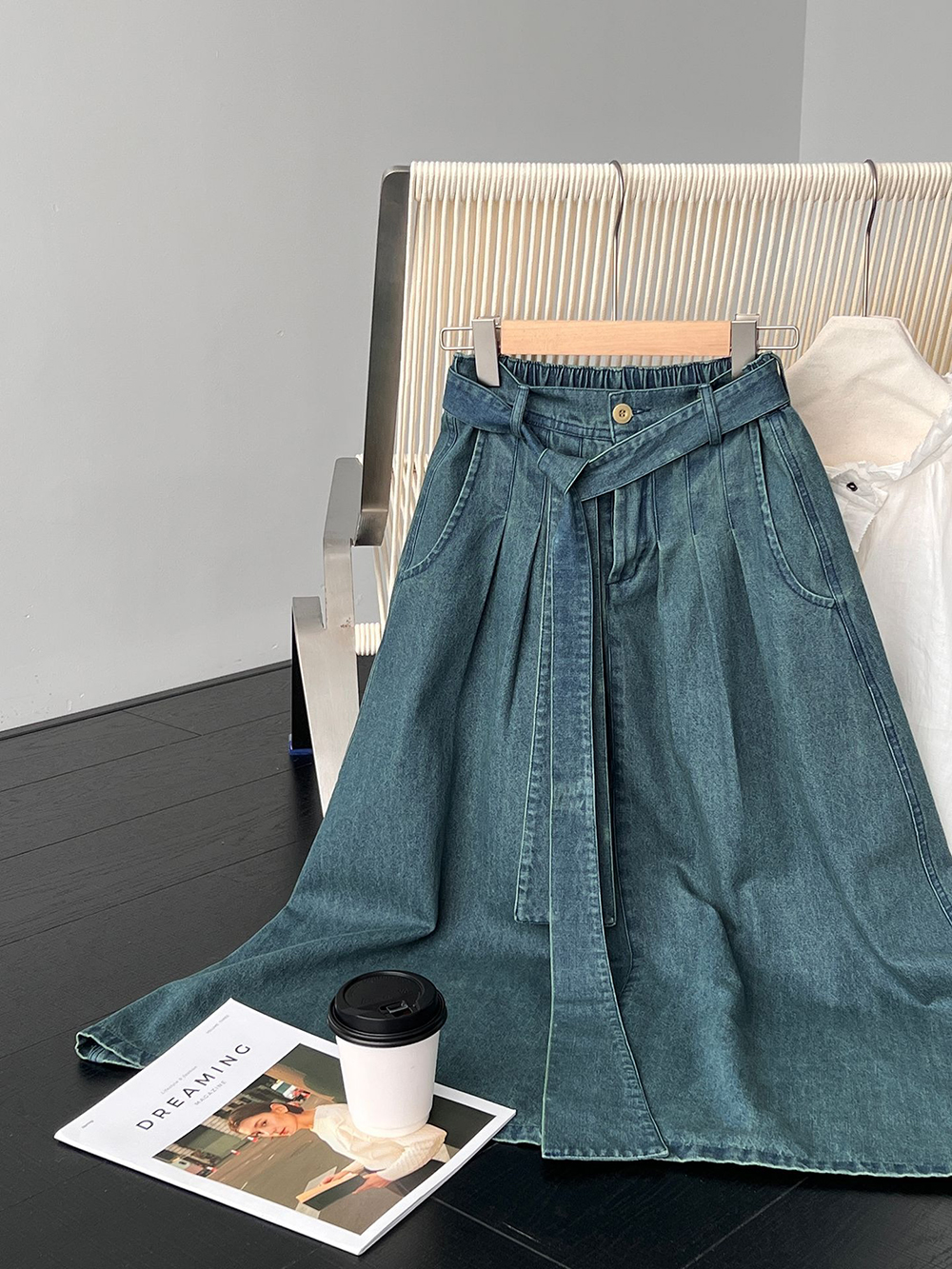 後腰鬆緊打摺感牛仔裙,evaviva,8C-GZ7572,後腰鬆緊打摺感牛仔裙,周新品優惠,NEWARRIVAL