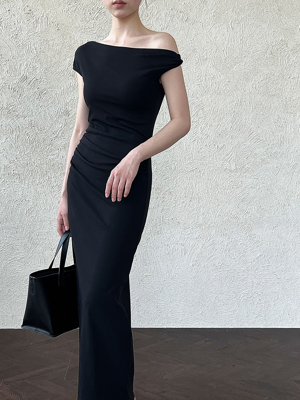 斜肩後開衩修身長洋裝,evaviva,U2-ZD09217,斜肩後開衩修身長洋裝,周新品優惠,NEWARRIVAL