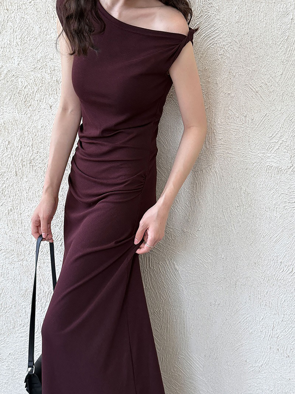 斜肩後開衩修身長洋裝,evaviva,U2-ZD09217,斜肩後開衩修身長洋裝,周新品優惠,NEWARRIVAL