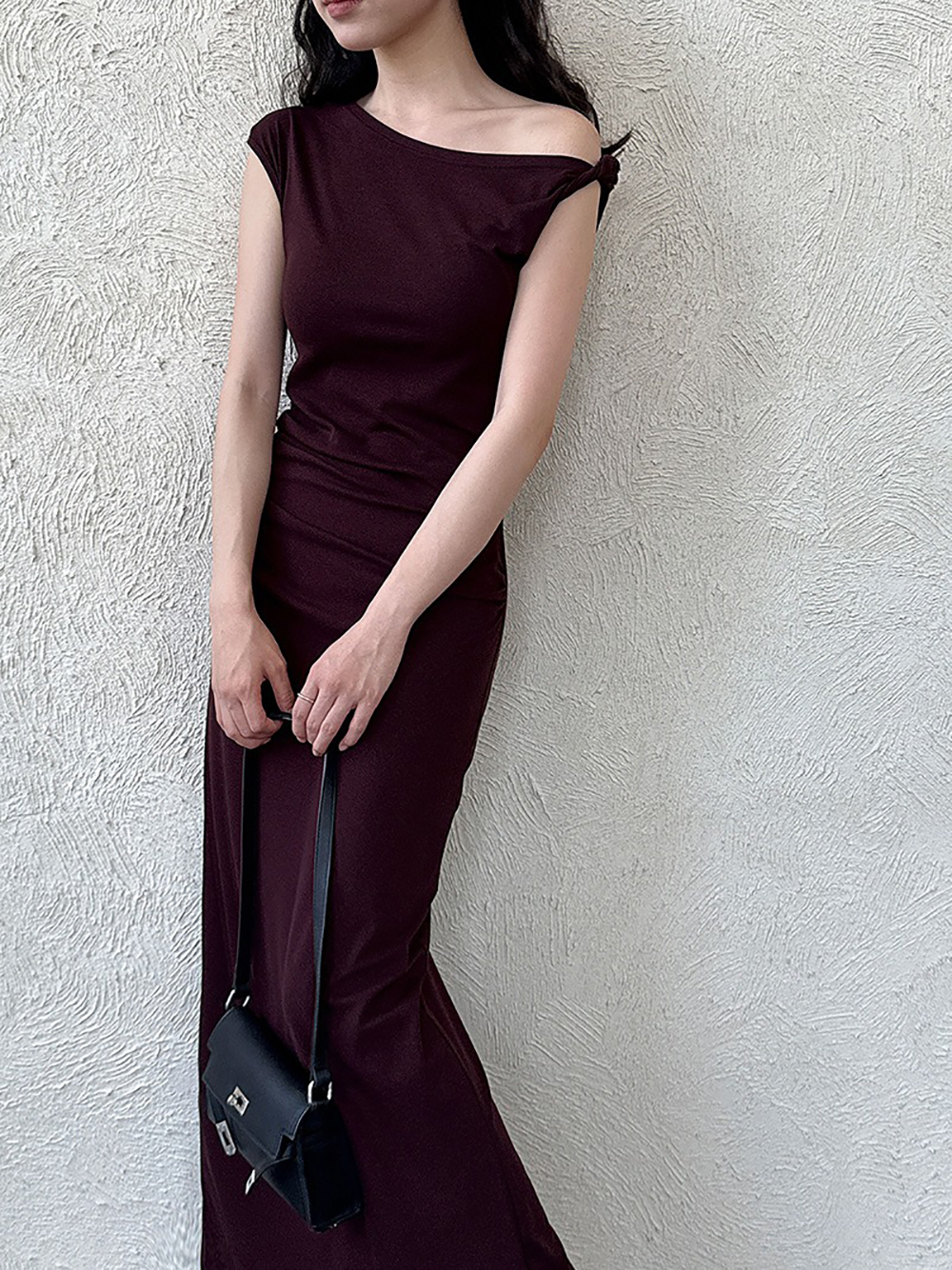 斜肩後開衩修身長洋裝,evaviva,U2-ZD09217,斜肩後開衩修身長洋裝,周新品優惠,NEWARRIVAL