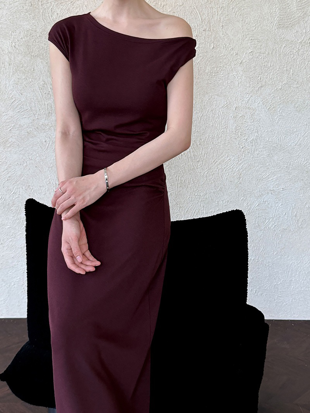 斜肩後開衩修身長洋裝,evaviva,U2-ZD09217,斜肩後開衩修身長洋裝,周新品優惠,NEWARRIVAL