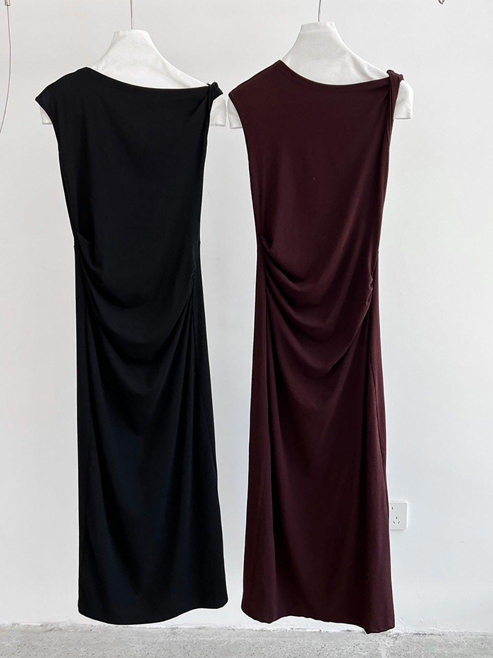 斜肩後開衩修身長洋裝,evaviva,U2-ZD09217,斜肩後開衩修身長洋裝,周新品優惠,NEWARRIVAL