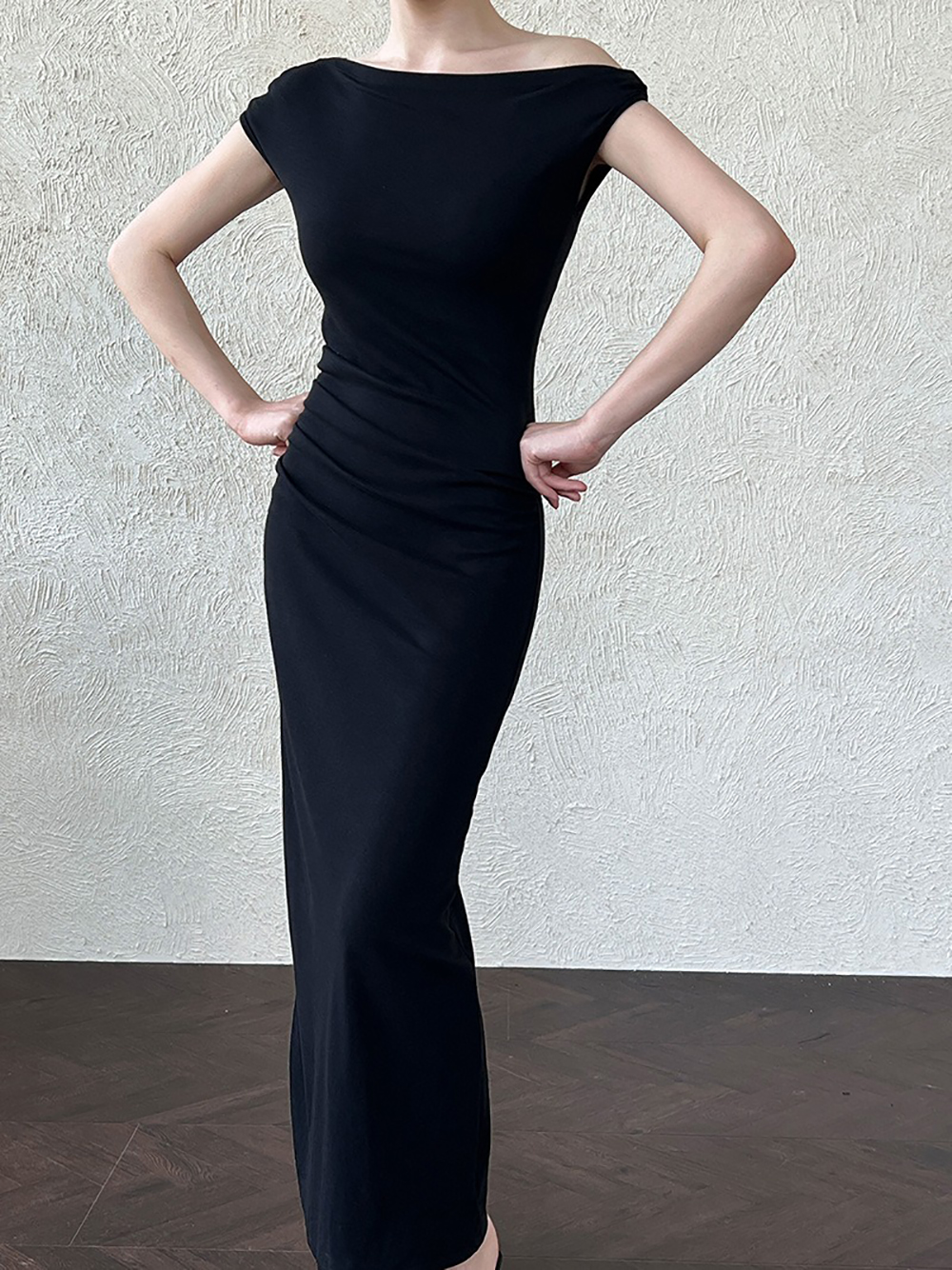 斜肩後開衩修身長洋裝,evaviva,U2-ZD09217,斜肩後開衩修身長洋裝,周新品優惠,NEWARRIVAL