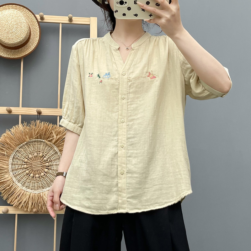 花語蝴蝶精緻刺繡襯衫,evaviva,8C-FE7925,花語蝴蝶精緻刺繡襯衫,領500,999免運