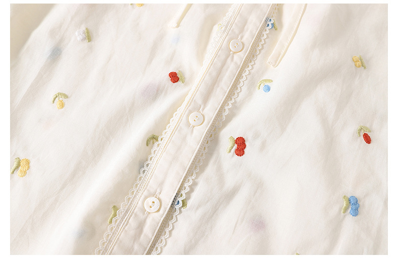 甜美刺繡小花綁帶上衣,evaviva,8C-GO7909,甜美刺繡小花綁帶上衣,領500,999免運