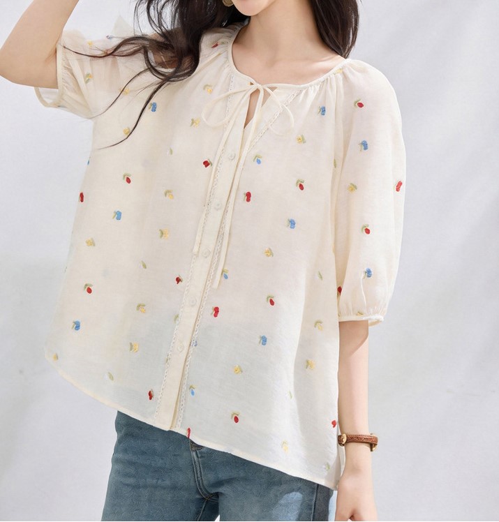 甜美刺繡小花綁帶上衣,evaviva,8C-GO7909,甜美刺繡小花綁帶上衣,領500,999免運