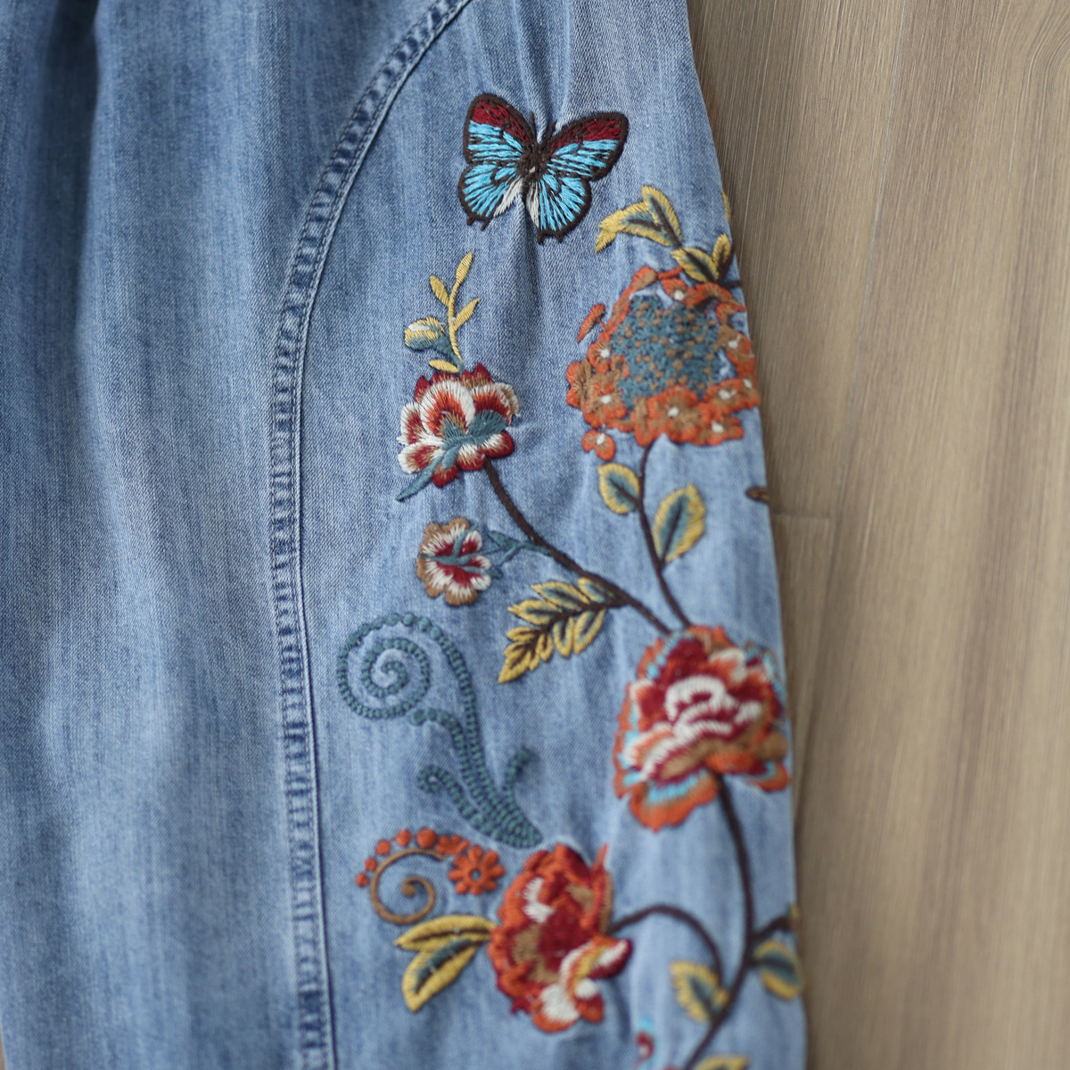 文青風格刺繡牛仔寬褲,evaviva,8C-EA7926,文青風格刺繡牛仔寬褲,領500,999免運