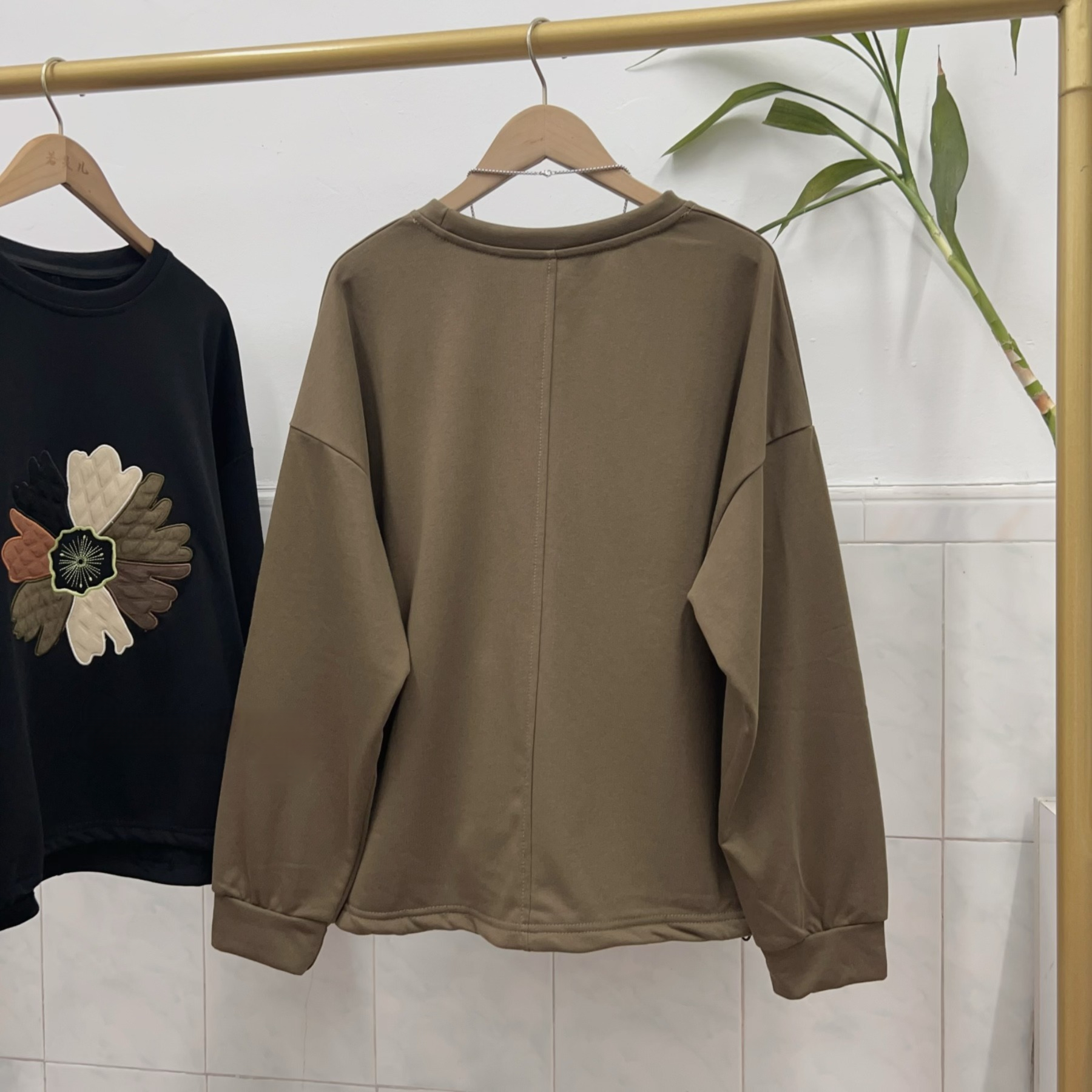 寬鬆休閒花朵刺繡圖案上衣,evaviva,8D-OK7998,寬鬆休閒花朵刺繡圖案上衣,領500,999免運