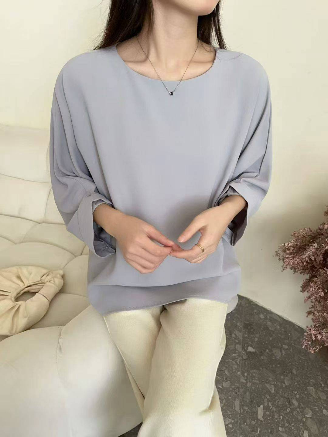 低調純色蝙蝠袖上衣,evaviva,99-AV8020,低調純色蝙蝠袖上衣,領500,999免運