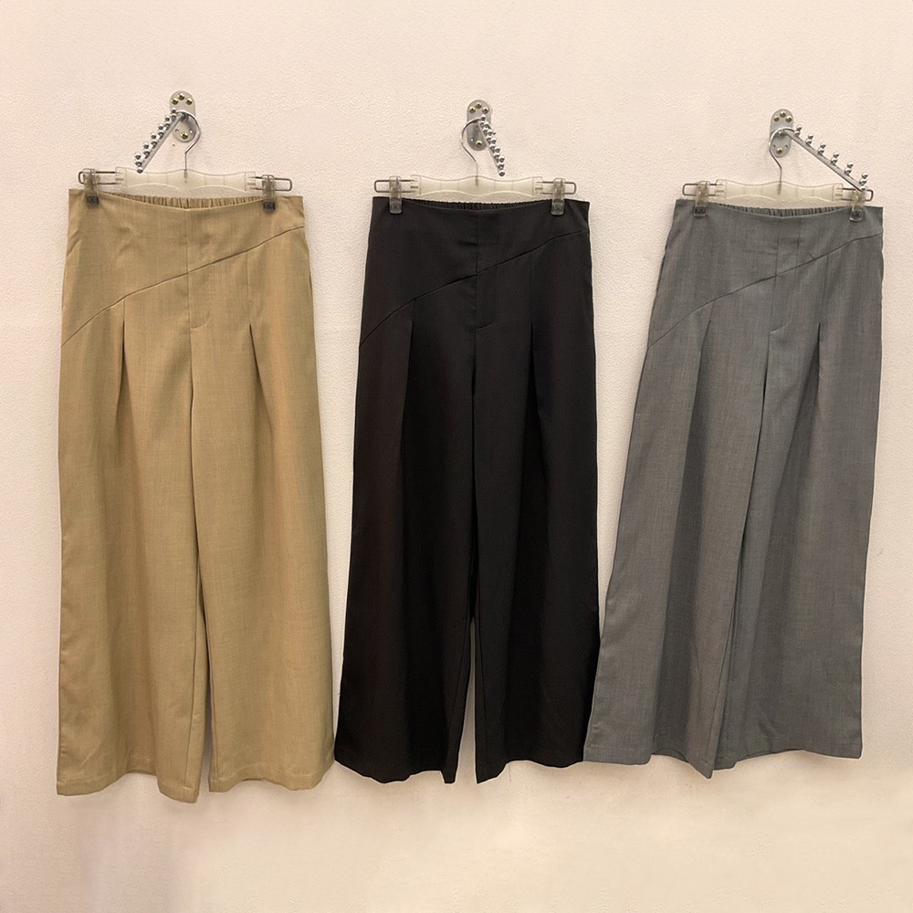 打摺細節後鬆緊腰寬褲