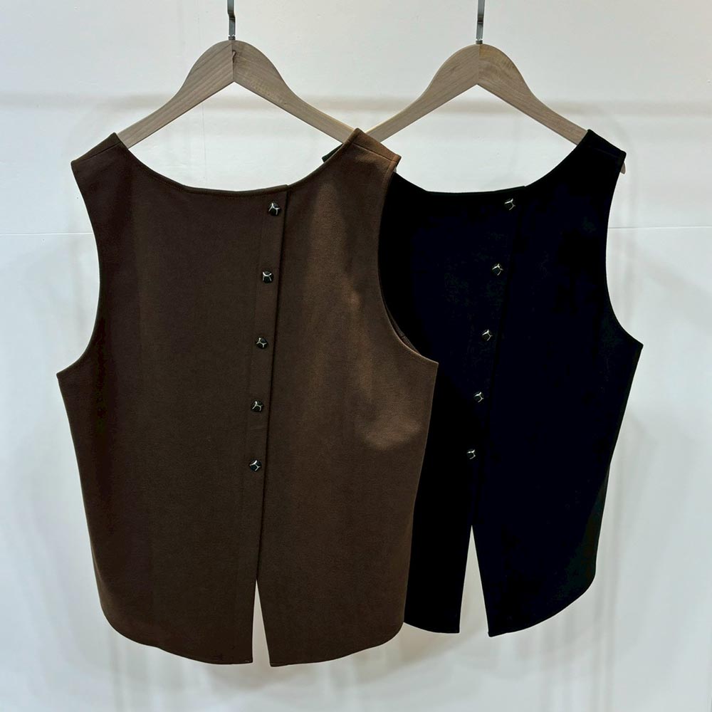 後開衩側鏈條裝飾背心,BlackJ輕奢系列,99-BG7301,後開衩側鏈條裝飾背心,領500,999免運