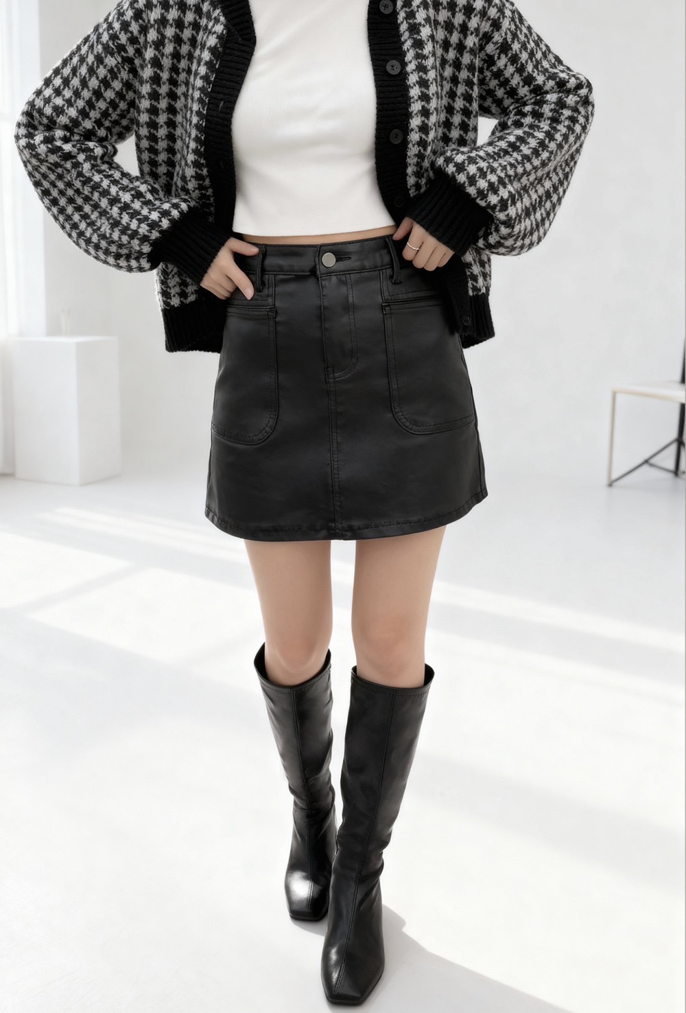 霧面皮革大口袋短裙