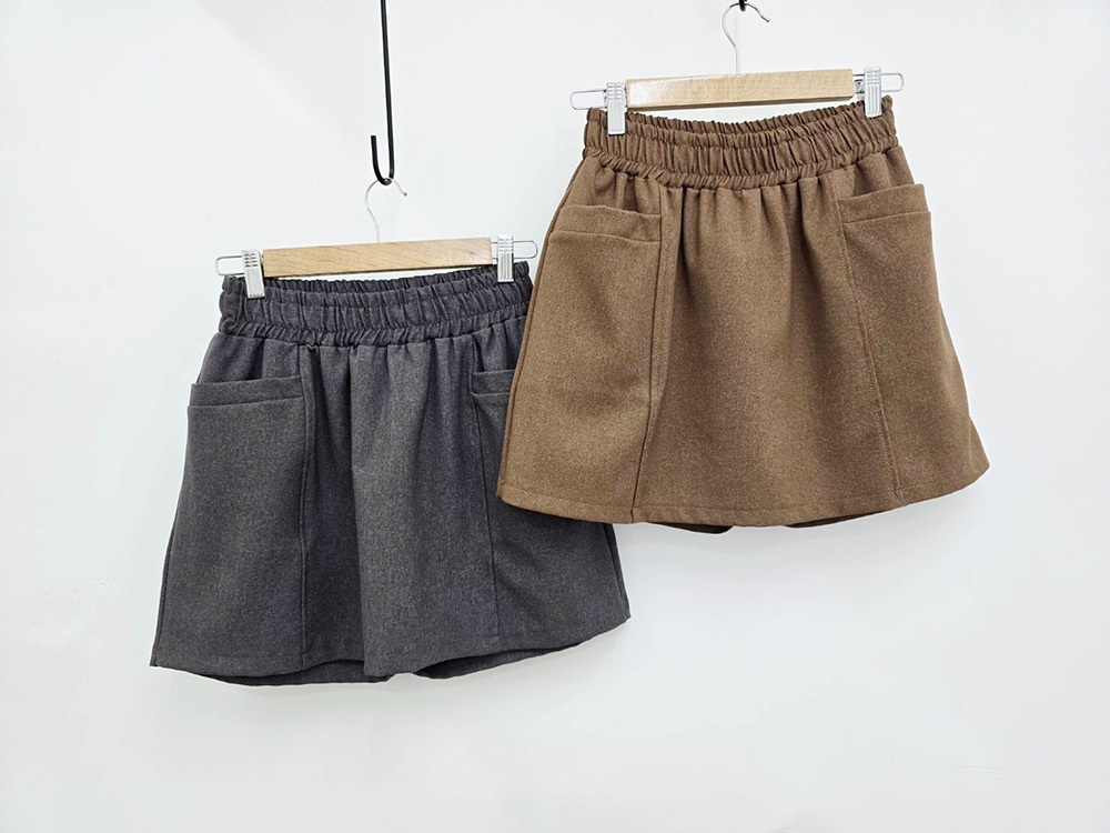 A字剪裁大口袋裙褲