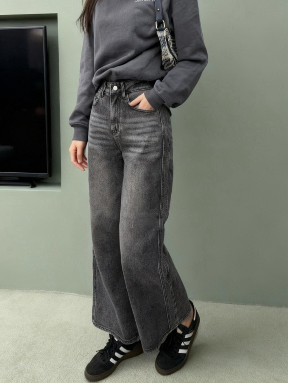 質感黑刷色寬版牛仔褲,evaviva,99-BF7387,質感黑刷色寬版牛仔褲,領500,999免運